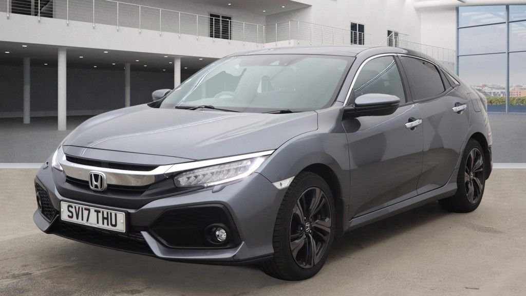 Used Honda Civic 2017 for sale - 77667432: Photo 2