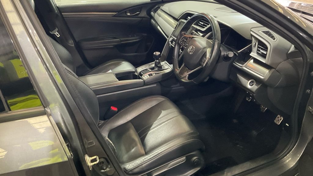 Used Honda Civic 2017 for sale - 77667432: Photo 7