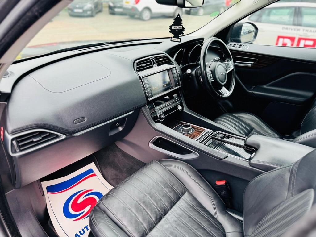 Used Jaguar F-Pace 2017 for sale - 77147833: Photo 19