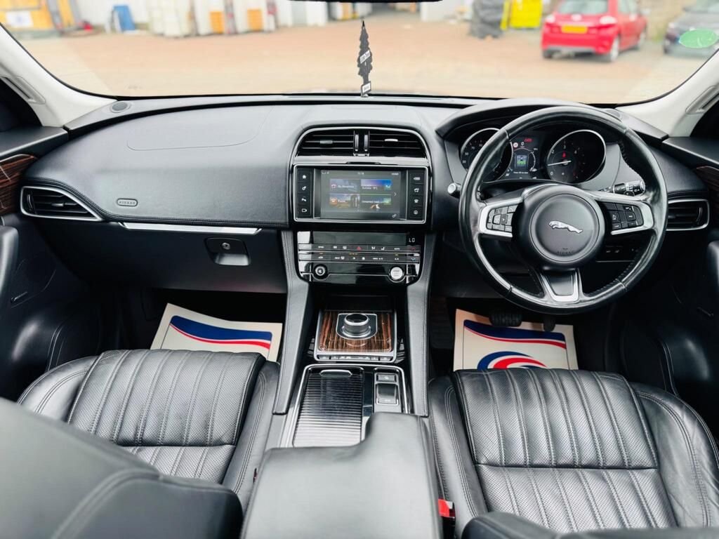 Used Jaguar F-Pace 2017 for sale - 77147833: Photo 3