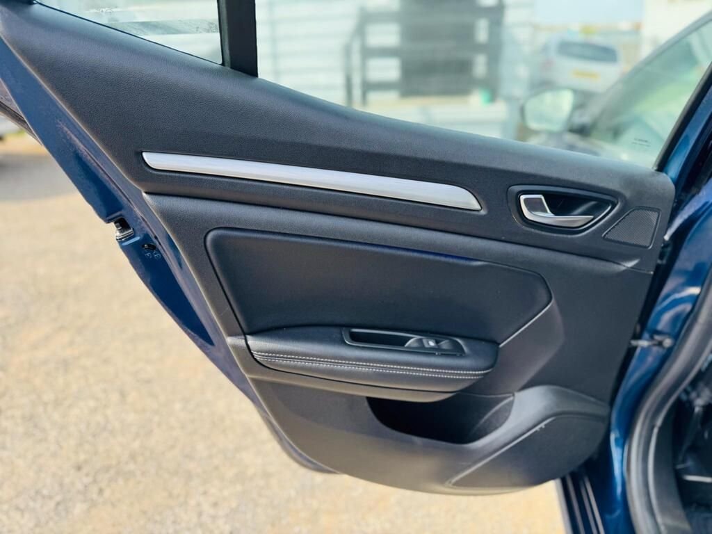 Used Renault Megane 2017 for sale - 77147785: Photo 41