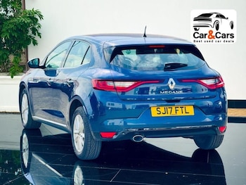 Used Renault Megane 2017 for sale - 77147785: Photo
