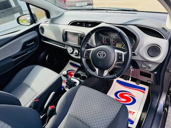 Used Toyota Yaris 2015 for sale - 75978601: Photo
