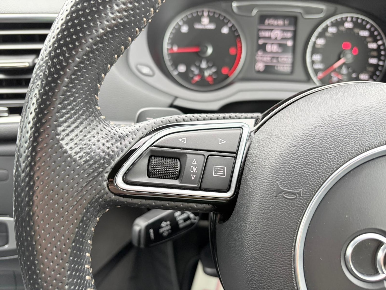 Used Audi Q3 for sale - 76996787: Photo 14