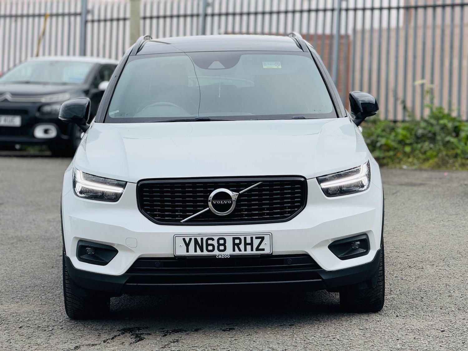 Used Volvo XC40 2019 for sale - 76259348: Photo 2