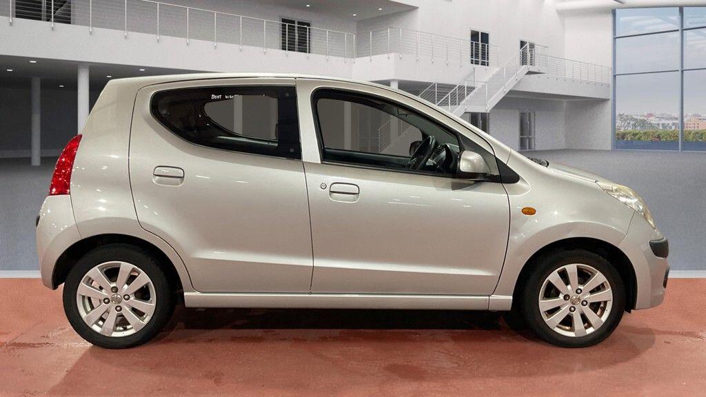 Used Nissan Pixo 2012 for sale - 76952306: Photo 2