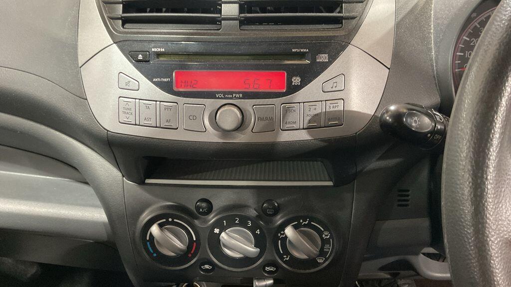 Used Nissan Pixo 2012 for sale - 76952306: Photo 4