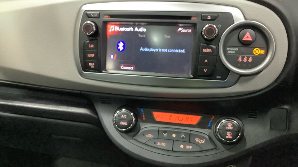 Used Toyota Yaris 2013 for sale - 77451845: Photo 11