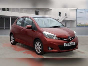 Used Toyota Yaris 2013 for sale - 77451845: Photo