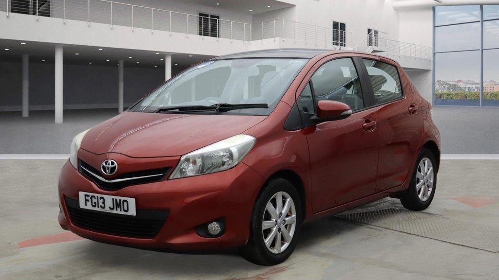 Used Toyota Yaris 2013 for sale - 77451845: Photo 2