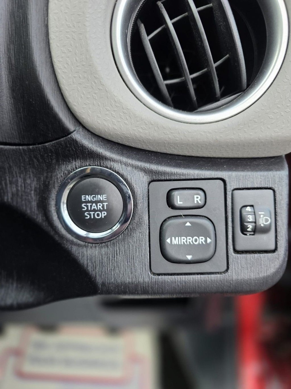 Used Toyota Yaris 2013 for sale - 77451845: Photo 29