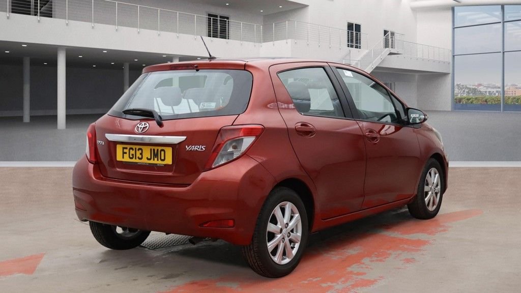 Used Toyota Yaris 2013 for sale - 77451845: Photo 4
