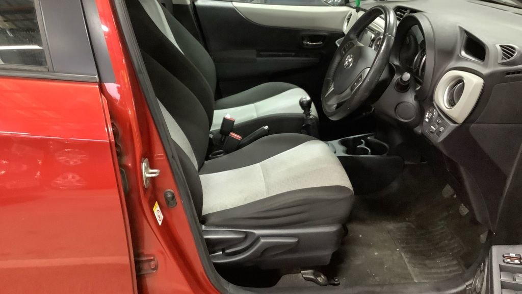 Used Toyota Yaris 2013 for sale - 77451845: Photo 9