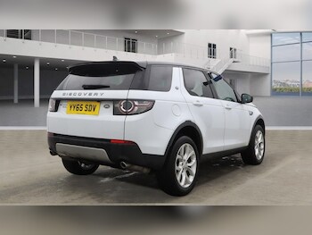 Used Land Rover Discovery Sport 2015 for sale - 77463967: Photo