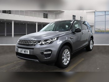 Used Land Rover Discovery Sport 2017 for sale - 76728404: Photo