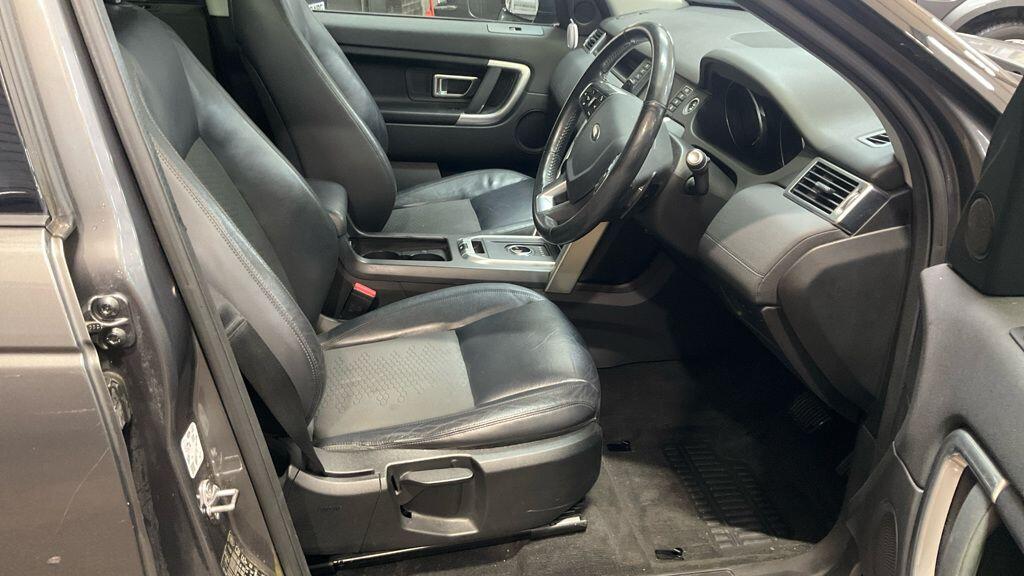 Used Land Rover Discovery Sport for sale - 76728404: Photo 7