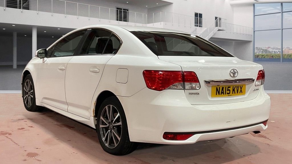 Used Toyota Avensis 2015 for sale - 77748539: Photo 3