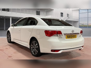 Used Toyota Avensis 2015 for sale - 77748539: Photo