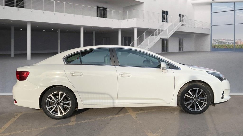 Used Toyota Avensis 2015 for sale - 77748539: Photo 5