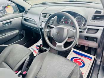 Used Suzuki Swift 2010 for sale - 74798619: Photo
