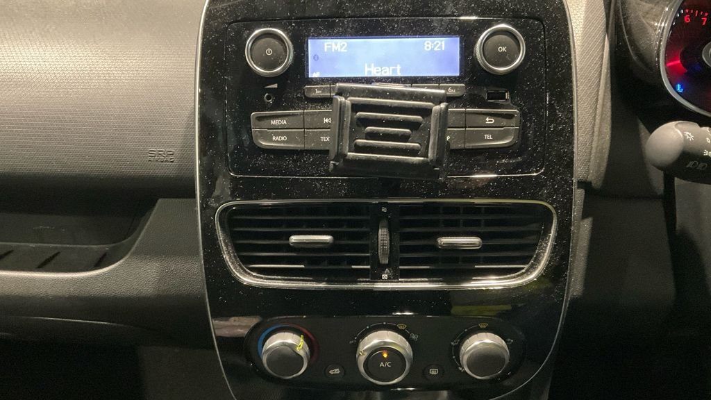 Used Renault Clio 2019 for sale - 77499283: Photo 9