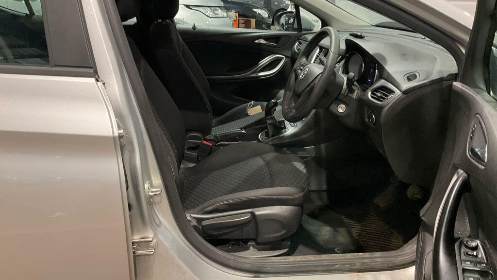 Used Vauxhall Astra 2017 for sale - 77097761: Photo 7