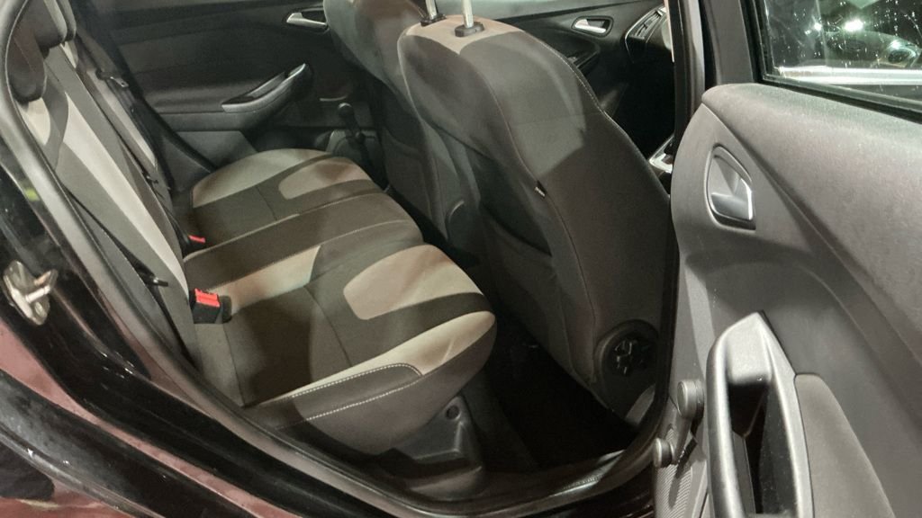 Used Ford Focus 2013 for sale - 77464058: Photo 10