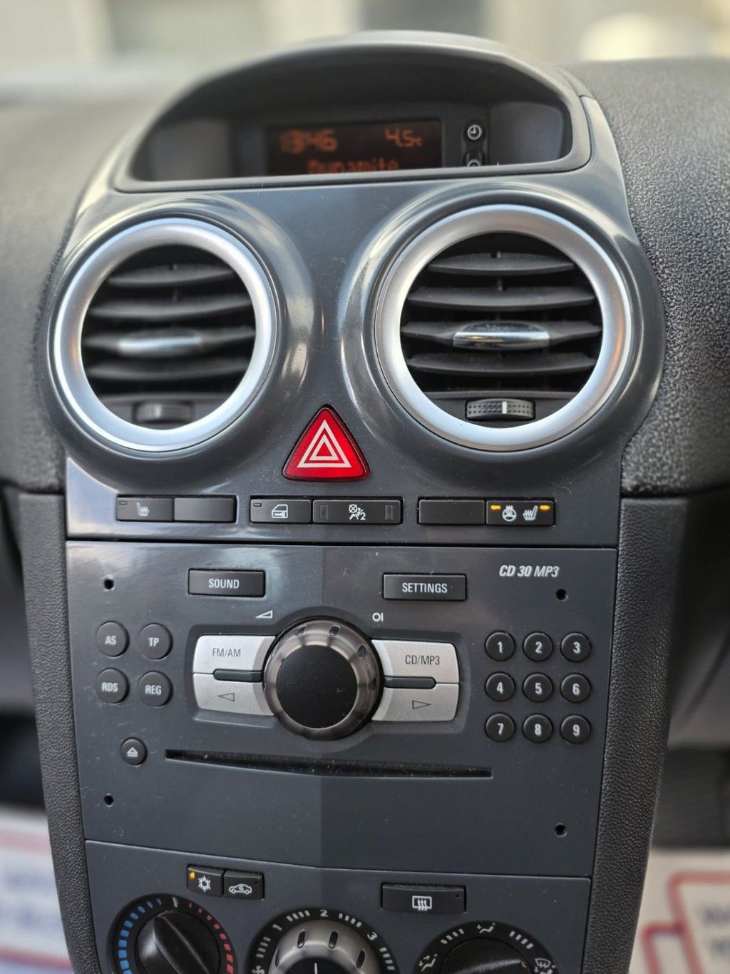 Used Vauxhall Corsa 2011 for sale - 77452018: Photo 29