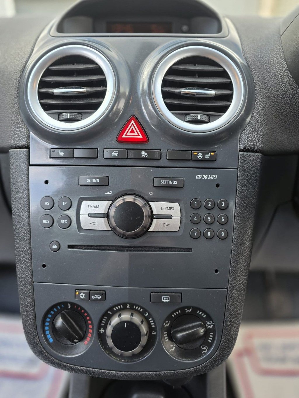 Used Vauxhall Corsa 2011 for sale - 77452018: Photo 30