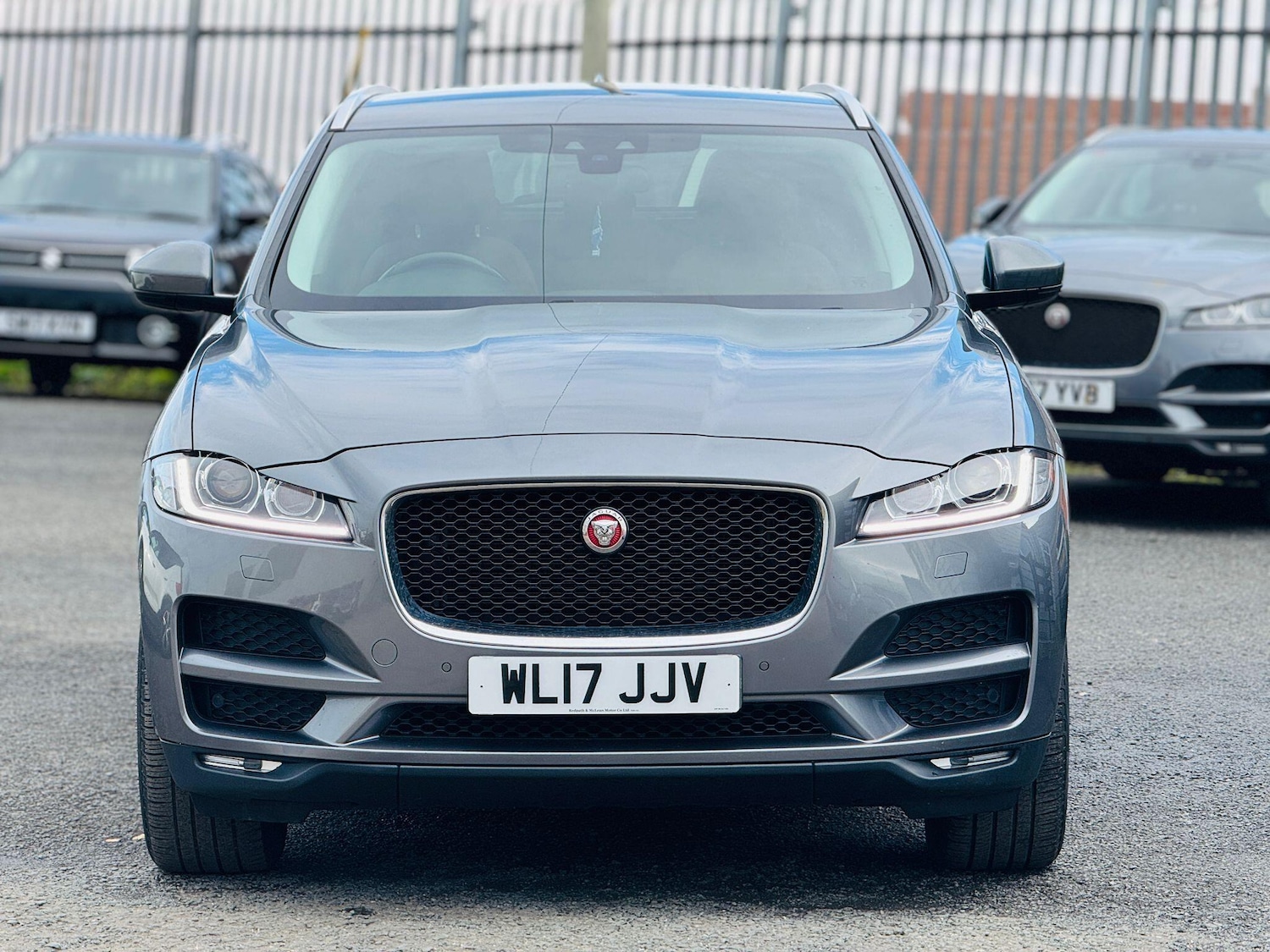 Used Jaguar F-Pace 2017 for sale - 76994575: Photo 2
