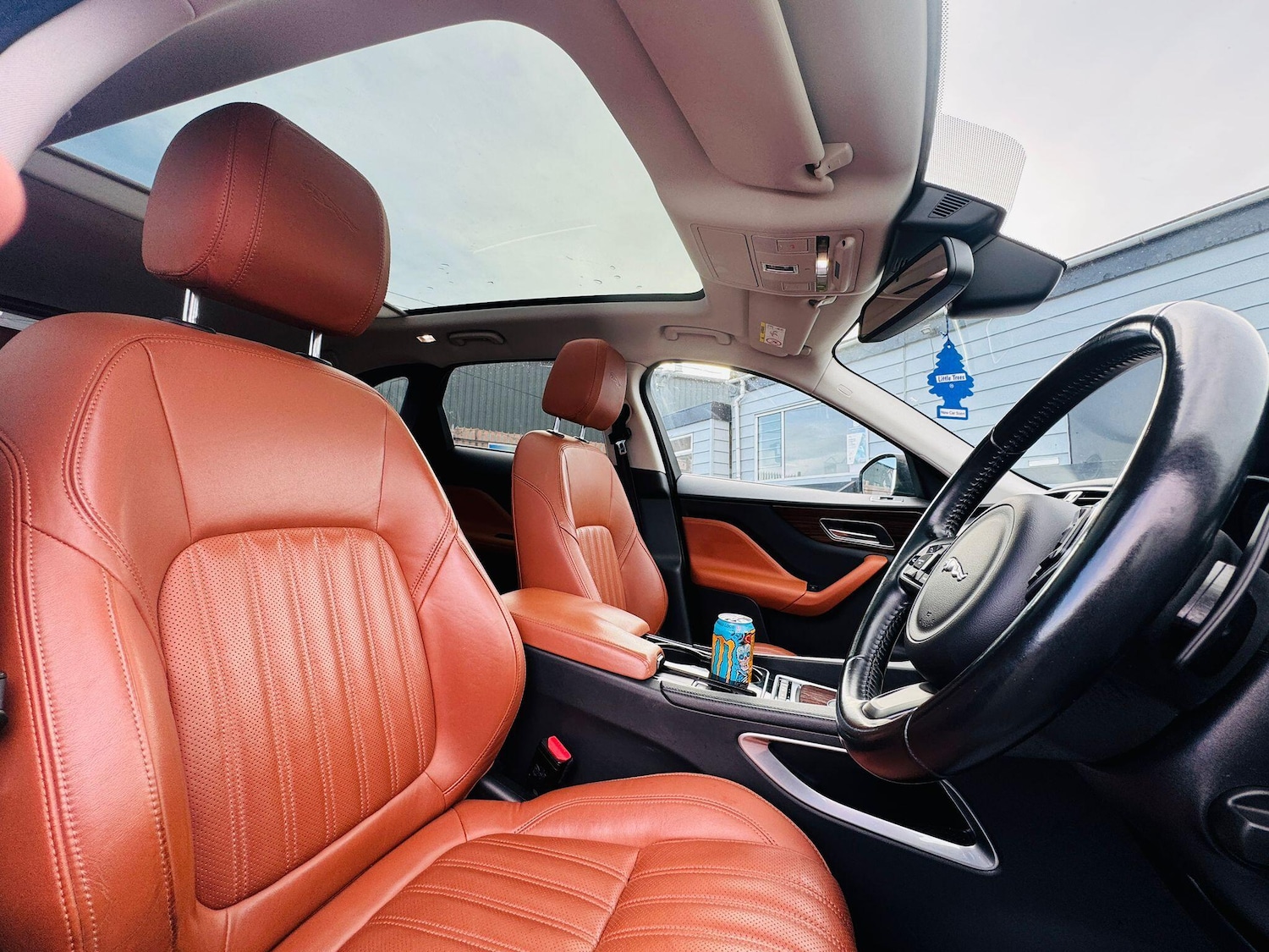 Used Jaguar F-Pace 2017 for sale - 76994575: Photo 6