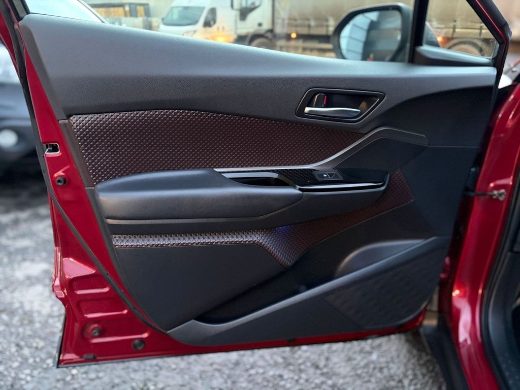 Used Toyota C-HR 2024 for sale - 77341719: Photo 29