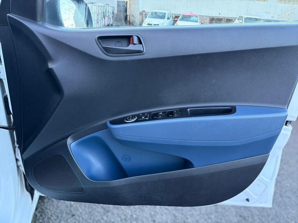 Used Hyundai i10 2015 for sale - 77147800: Photo 27