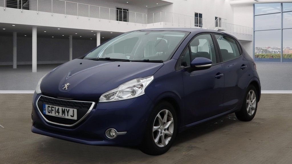 Used Peugeot 208 2014 for sale - 77734529: Photo 2