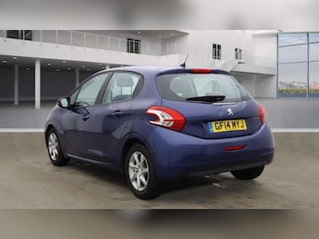 Used Peugeot 208 2014 for sale - 77734529: Photo