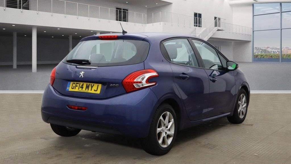 Used Peugeot 208 2014 for sale - 77734529: Photo 4