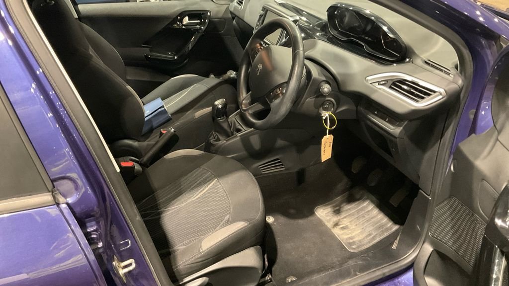 Used Peugeot 208 2014 for sale - 77734529: Photo 9
