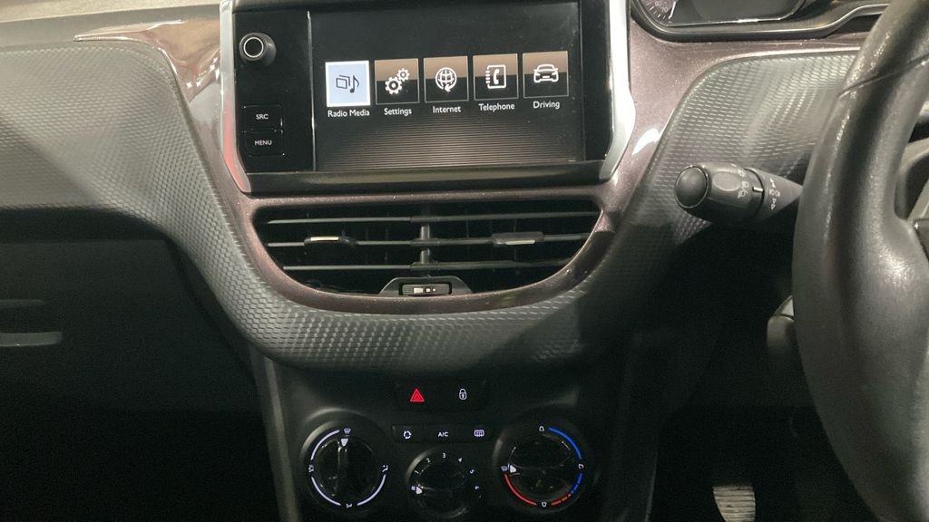 Used Peugeot 2008 2015 for sale - 77642861: Photo 10