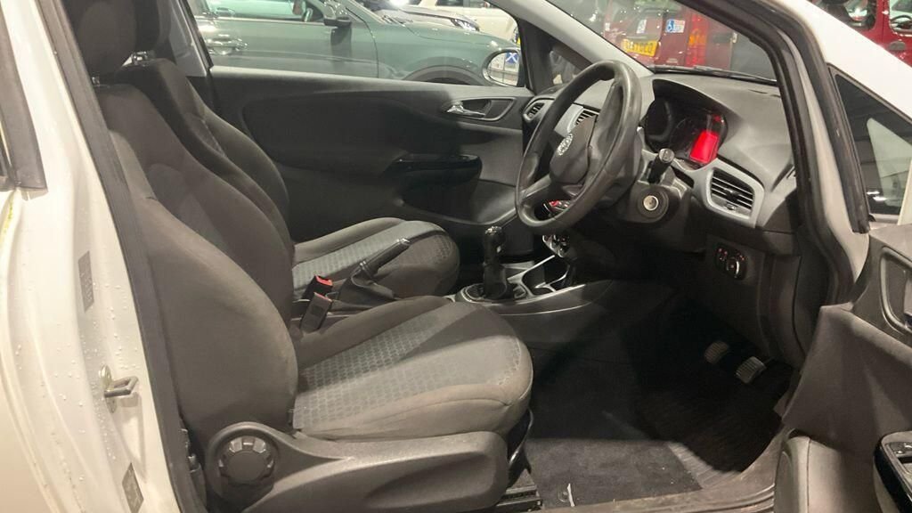 Used Mercedes-Benz A-Class 2015 for sale - 77147791: Photo 7