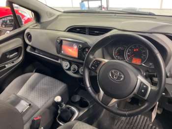 Used Toyota Yaris 2015 for sale - 75310478: Photo