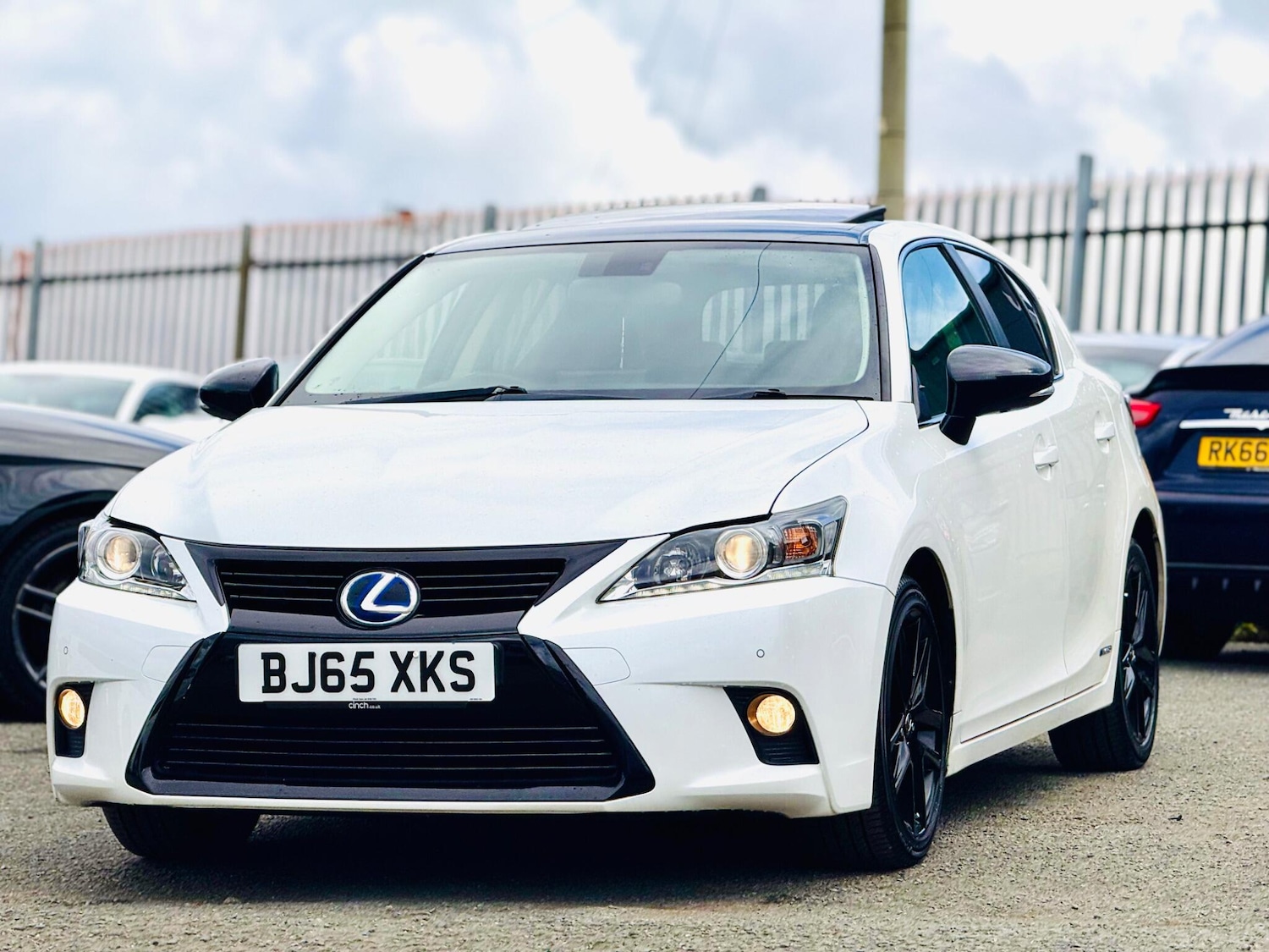 Used Lexus CT 2015 for sale - 76987710: Photo 2