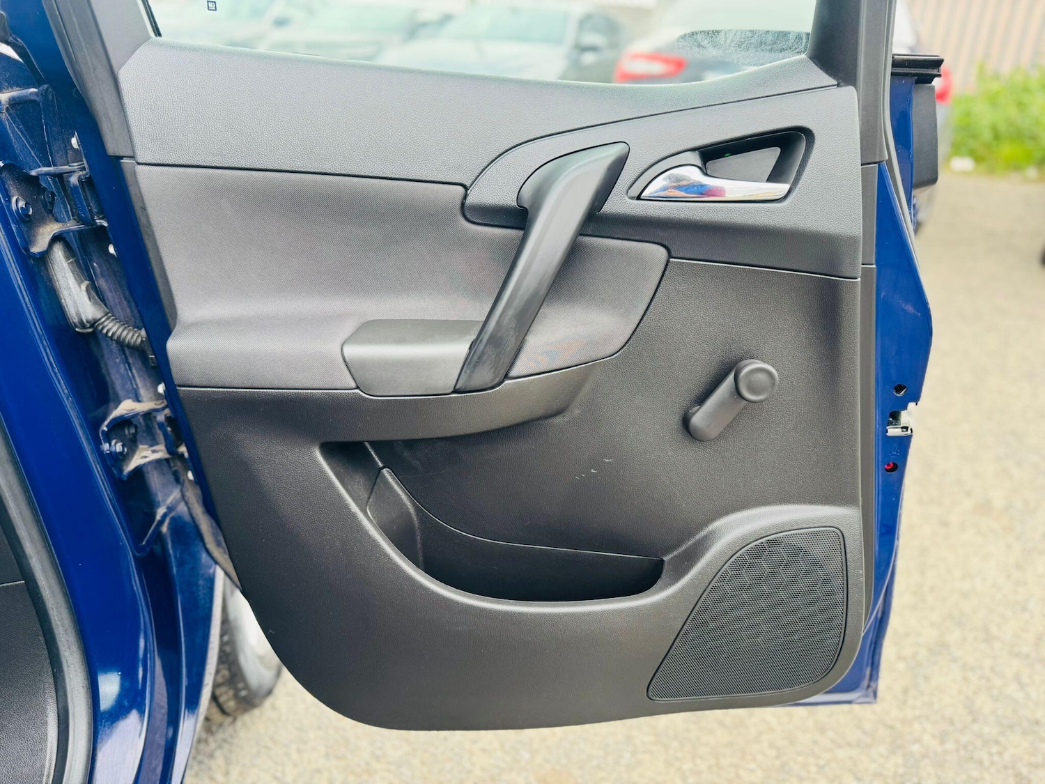 Used Vauxhall Meriva 2017 for sale - 75729678: Photo 28