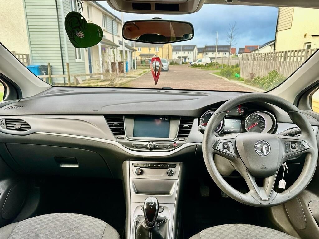 Used Vauxhall Astra 2017 for sale - 77147796: Photo 4