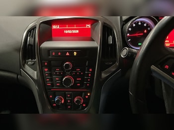 Used Vauxhall Astra 2011 for sale - 77594241: Photo