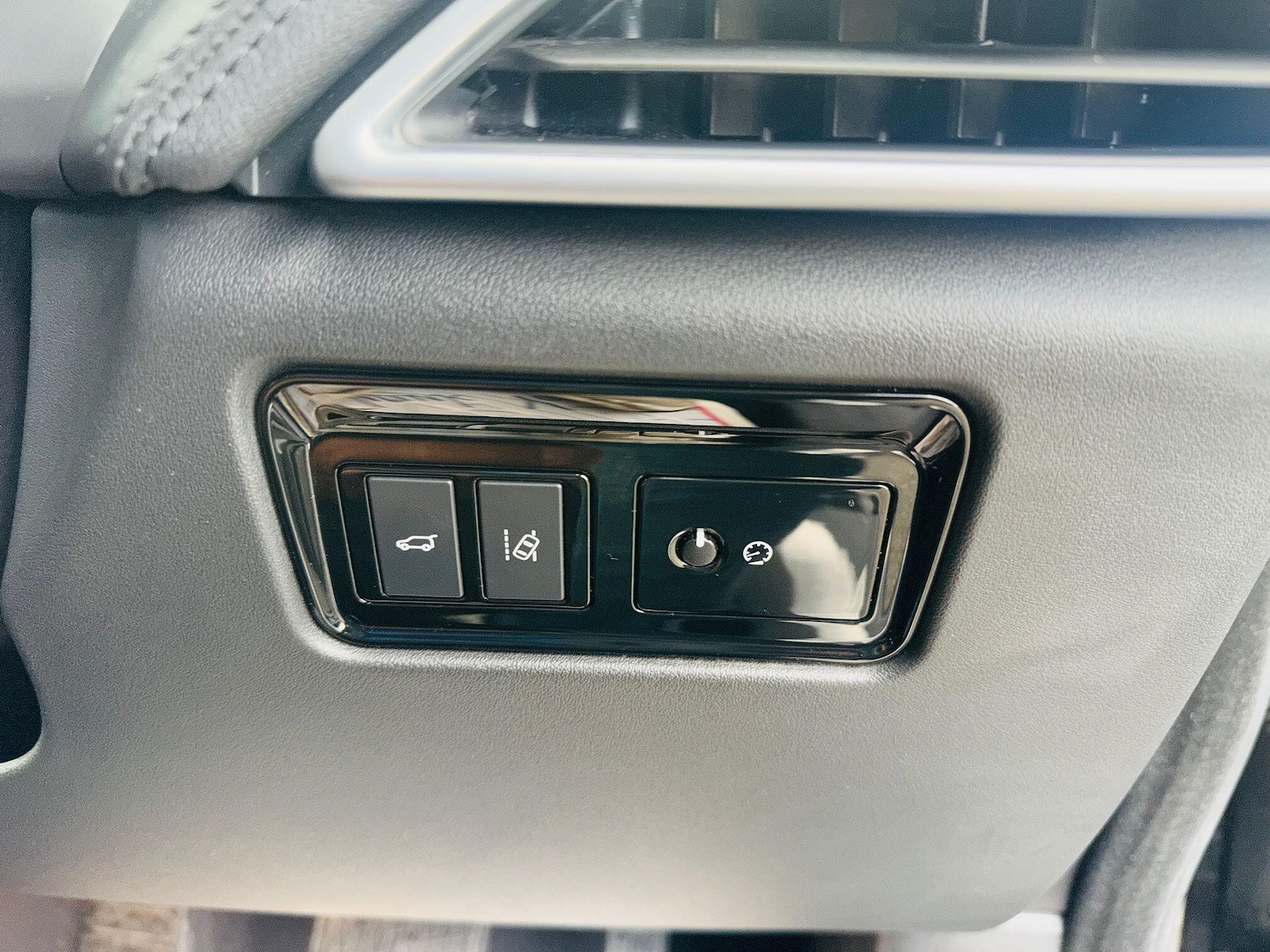 Used Jaguar F-Pace 2017 for sale - 76432474: Photo 14