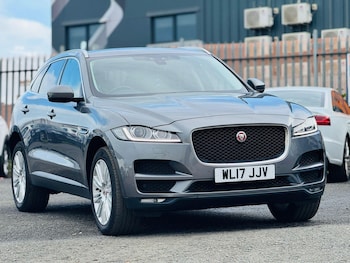 Used Jaguar F-Pace 2017 for sale - 76432474: Photo