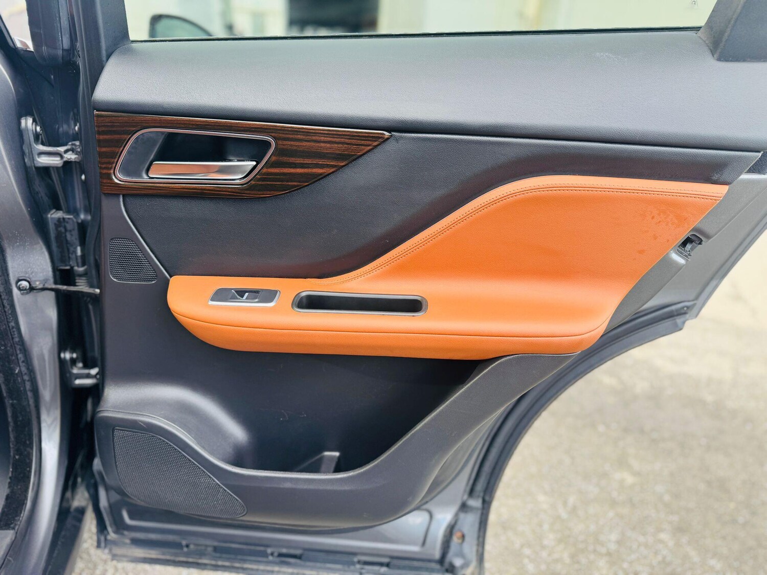 Used Jaguar F-Pace 2017 for sale - 76432474: Photo 30