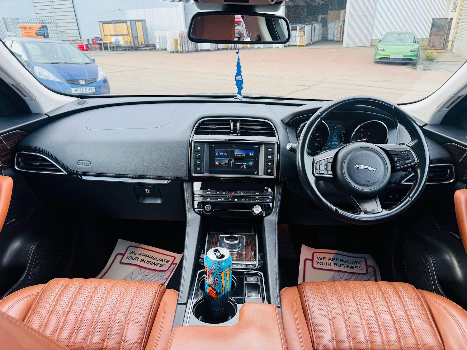 Used Jaguar F-Pace 2017 for sale - 76432474: Photo 7