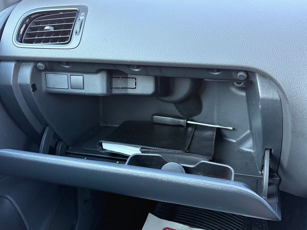 Used Volkswagen Polo 2012 for sale - 77263549: Photo 14