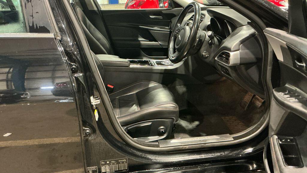 Used Jaguar XE 2015 for sale - 77108746: Photo 8